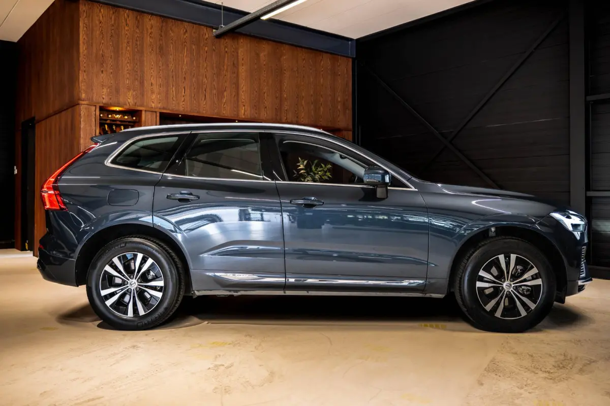 2.0 T6 Plug-in hybrid AWD Essential Edition Bright Schuifdak | Camera