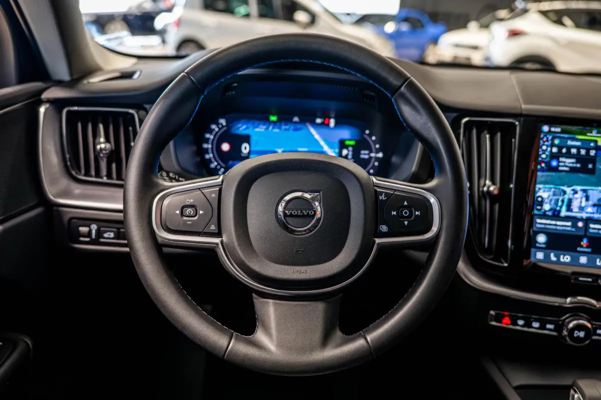 2.0 T6 Plug-in hybrid AWD Essential Edition Bright Schuifdak | Camera