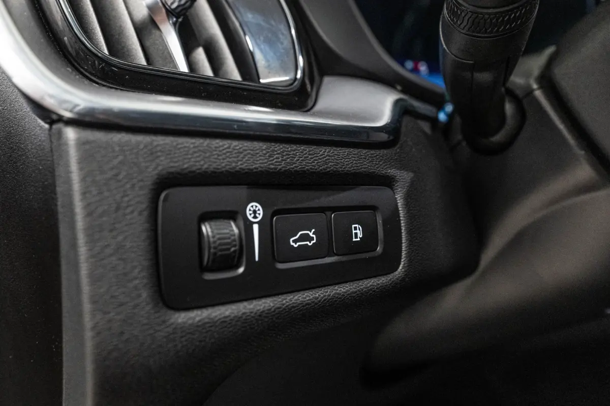 2.0 T6 Plug-in hybrid AWD Essential Edition Bright Schuifdak | Camera