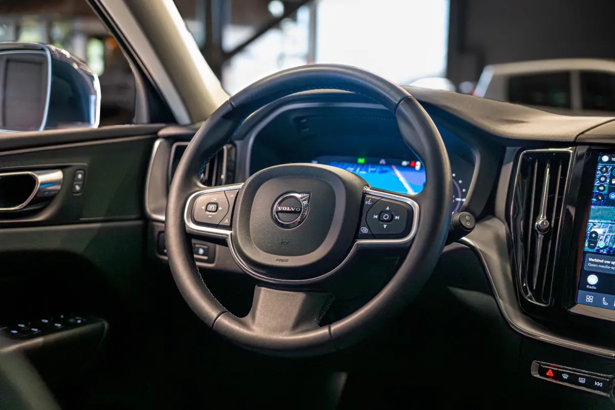 2.0 T6 Plug-in hybrid AWD Essential Edition Bright Schuifdak | Camera