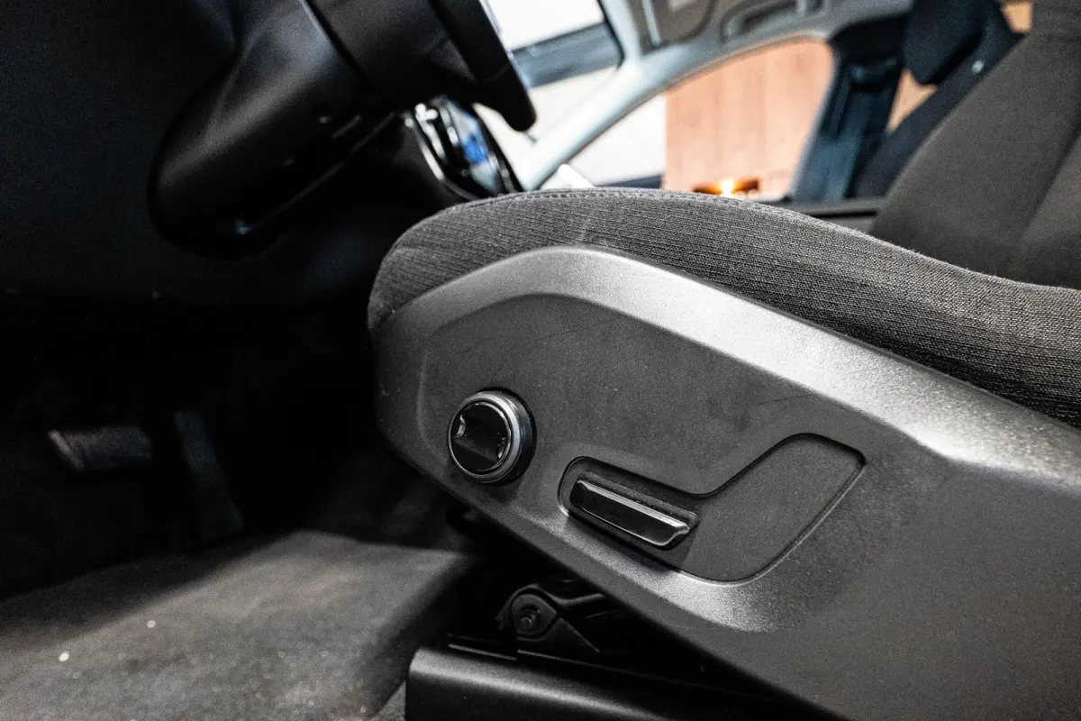 2.0 T6 Plug-in hybrid AWD Essential Edition Bright Schuifdak | Camera