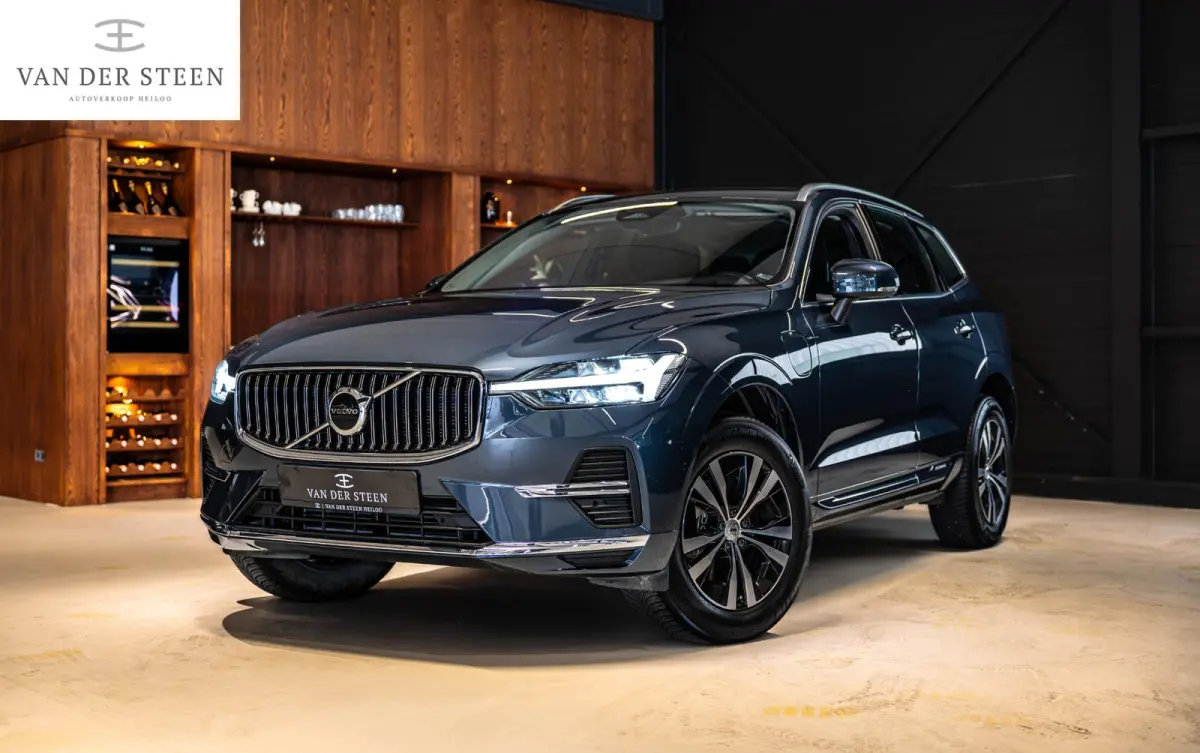 2.0 T6 Plug-in hybrid AWD Essential Edition Bright Schuifdak | Camera