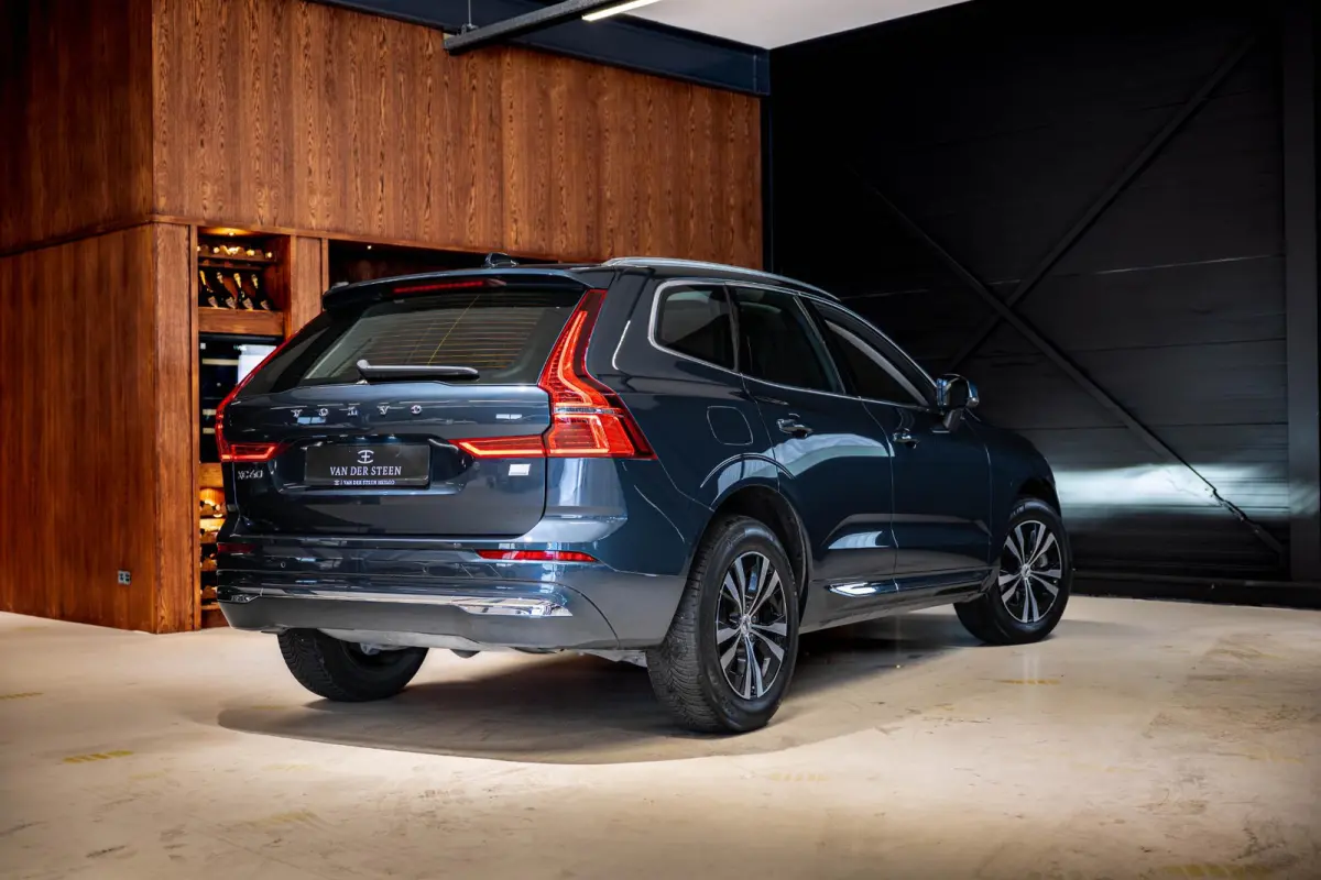 2.0 T6 Plug-in hybrid AWD Essential Edition Bright Schuifdak | Camera