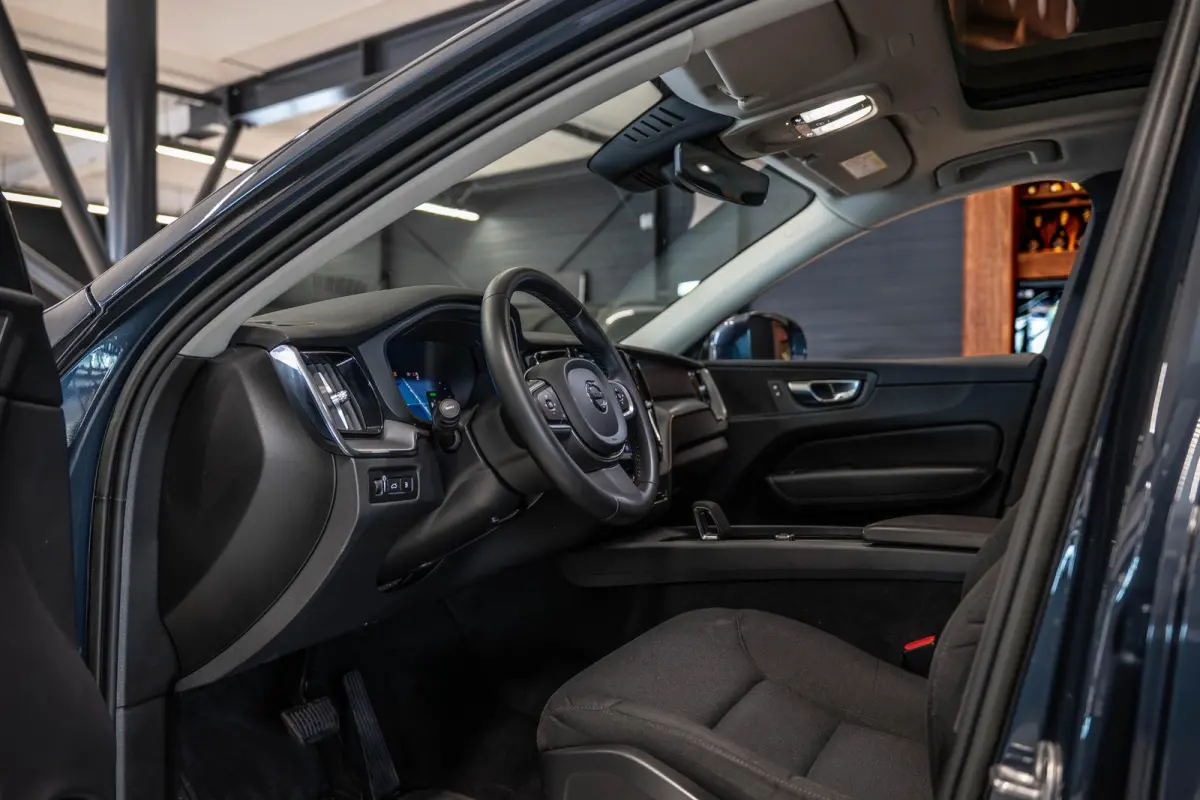 2.0 T6 Plug-in hybrid AWD Essential Edition Bright Schuifdak | Camera