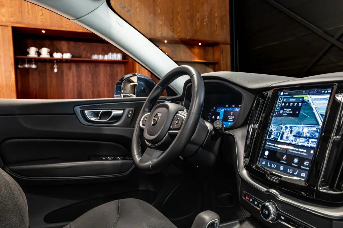 2.0 T6 Plug-in hybrid AWD Essential Edition Bright Schuifdak | Camera