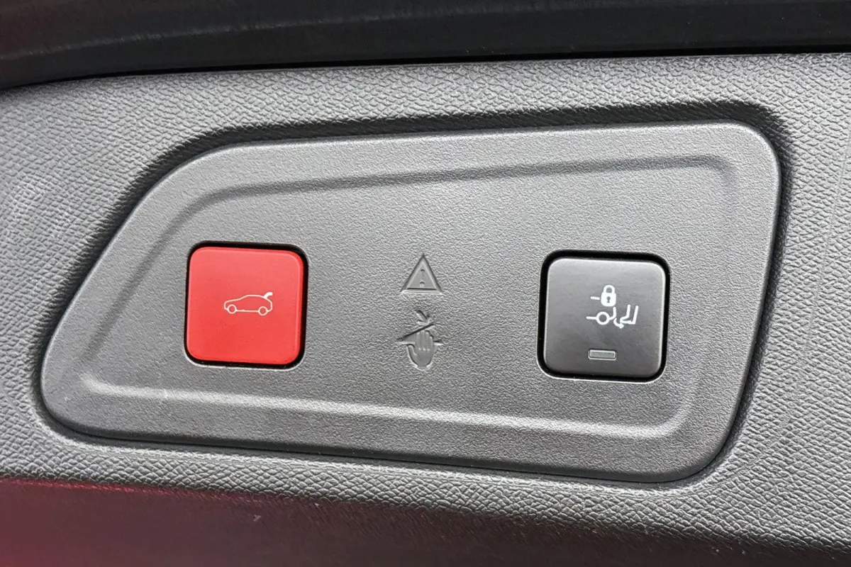 1.6 PureTech Shine Panoramadak Elektrische Achterklep Stoelverwarming