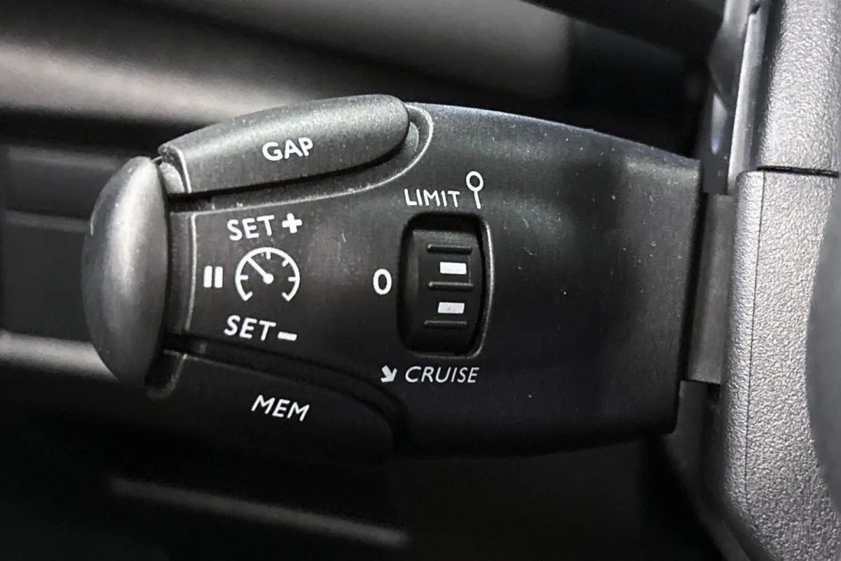 1.6 PureTech Shine Panoramadak Elektrische Achterklep Stoelverwarming