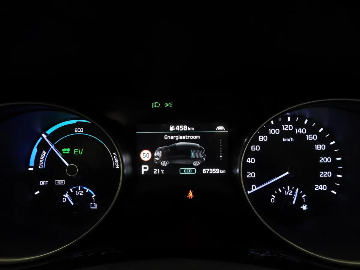 1.6 GDi PHEV Plug-In DynamicPlusLine NAVI/CAMERA/MEMORY/EL.KLEP/18"LMV!