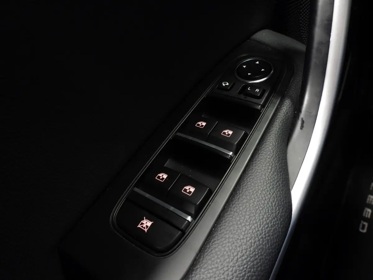 1.6 GDi PHEV Plug-In DynamicPlusLine NAVI/CAMERA/MEMORY/EL.KLEP/18"LMV!