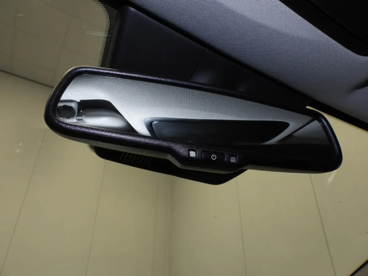 1.6 GDi PHEV Plug-In DynamicPlusLine NAVI/CAMERA/MEMORY/EL.KLEP/18"LMV!