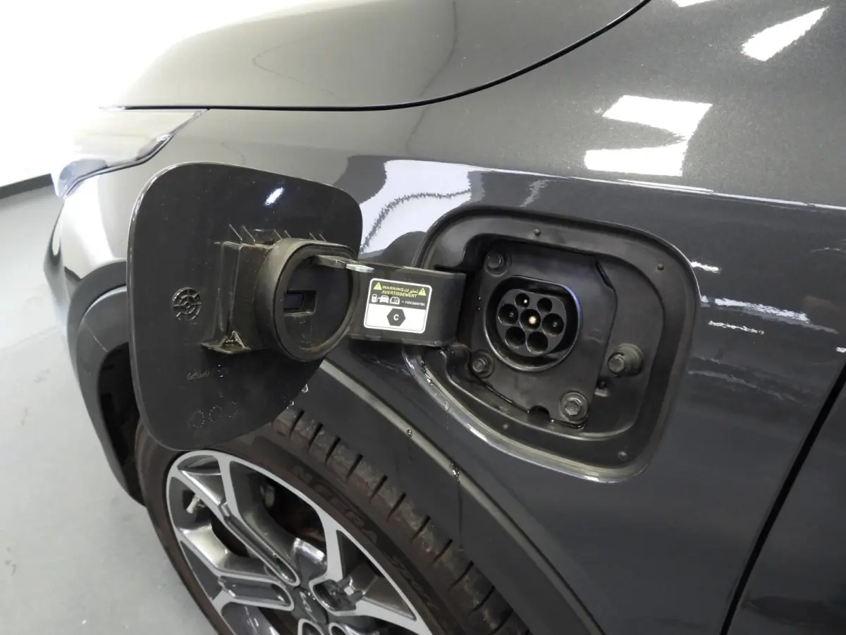 1.6 GDi PHEV Plug-In DynamicPlusLine NAVI/CAMERA/MEMORY/EL.KLEP/18"LMV!