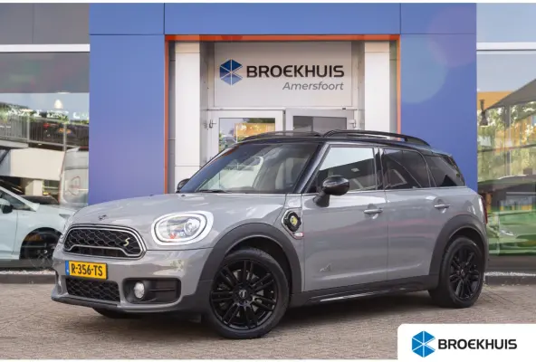 1.5 Cooper ALL4 Chili | PHEV | Pano/schuifdak | Stoelverwarming | Navigatie | Clima | Cruise control | All-season banden | Cruise control | Elektrisch glazen panorama-dak | Extra getint glas