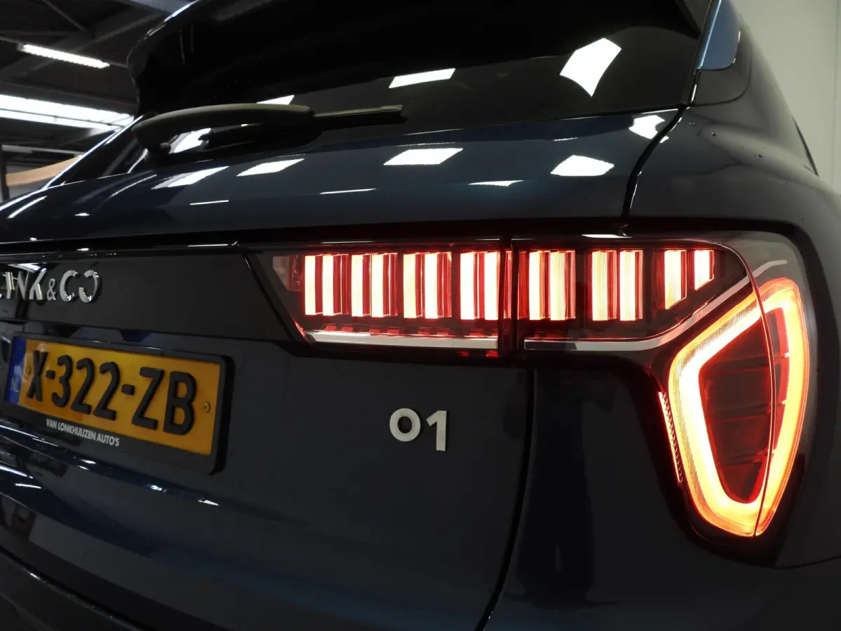 1.5 PHEV Plug-In ZWARTE HEMEL/360CAM/SCHUIFDAK/LED/20"LMV!