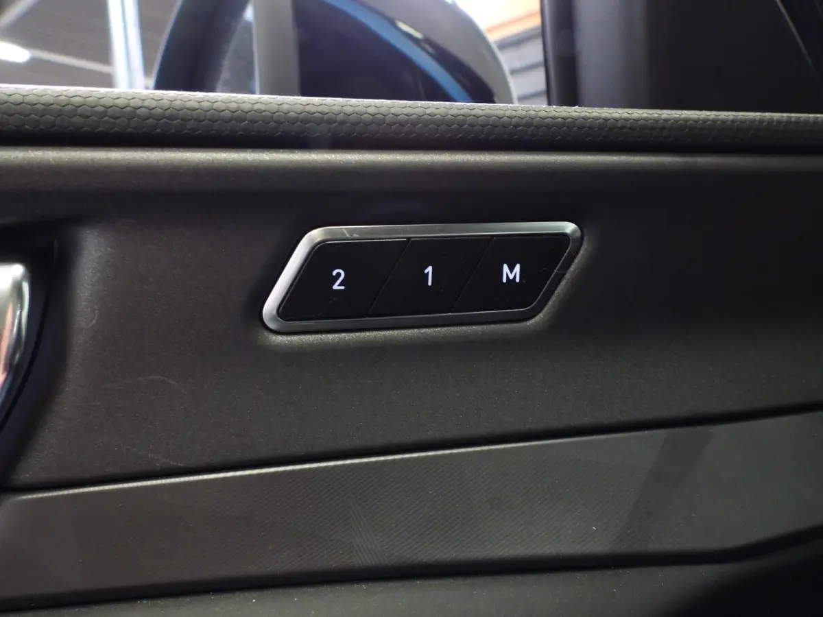 1.5 PHEV Plug-In ZWARTE HEMEL/360CAM/SCHUIFDAK/LED/20"LMV!