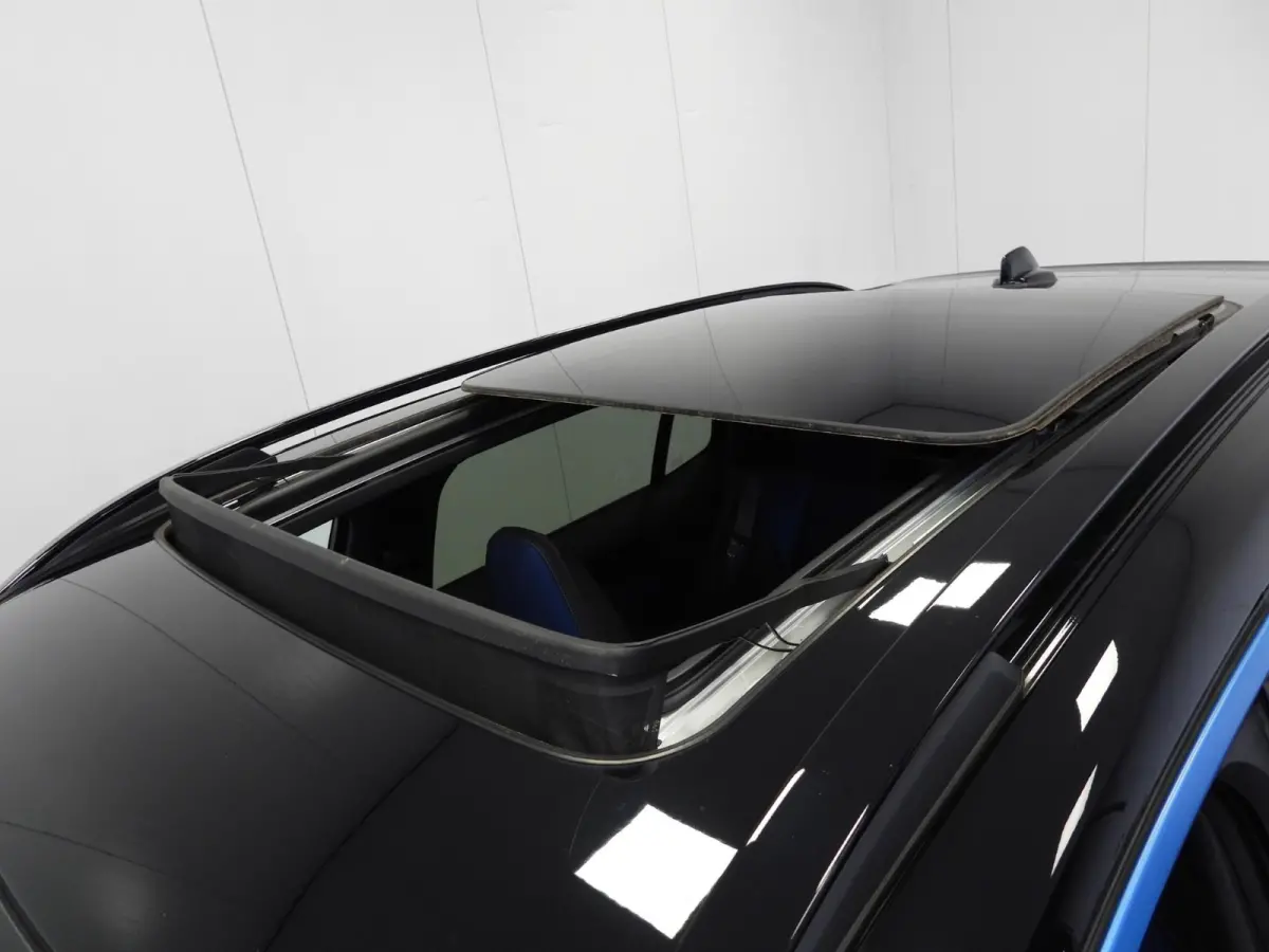 1.5 PHEV Plug-In ZWARTE HEMEL/360CAM/SCHUIFDAK/LED/20"LMV!