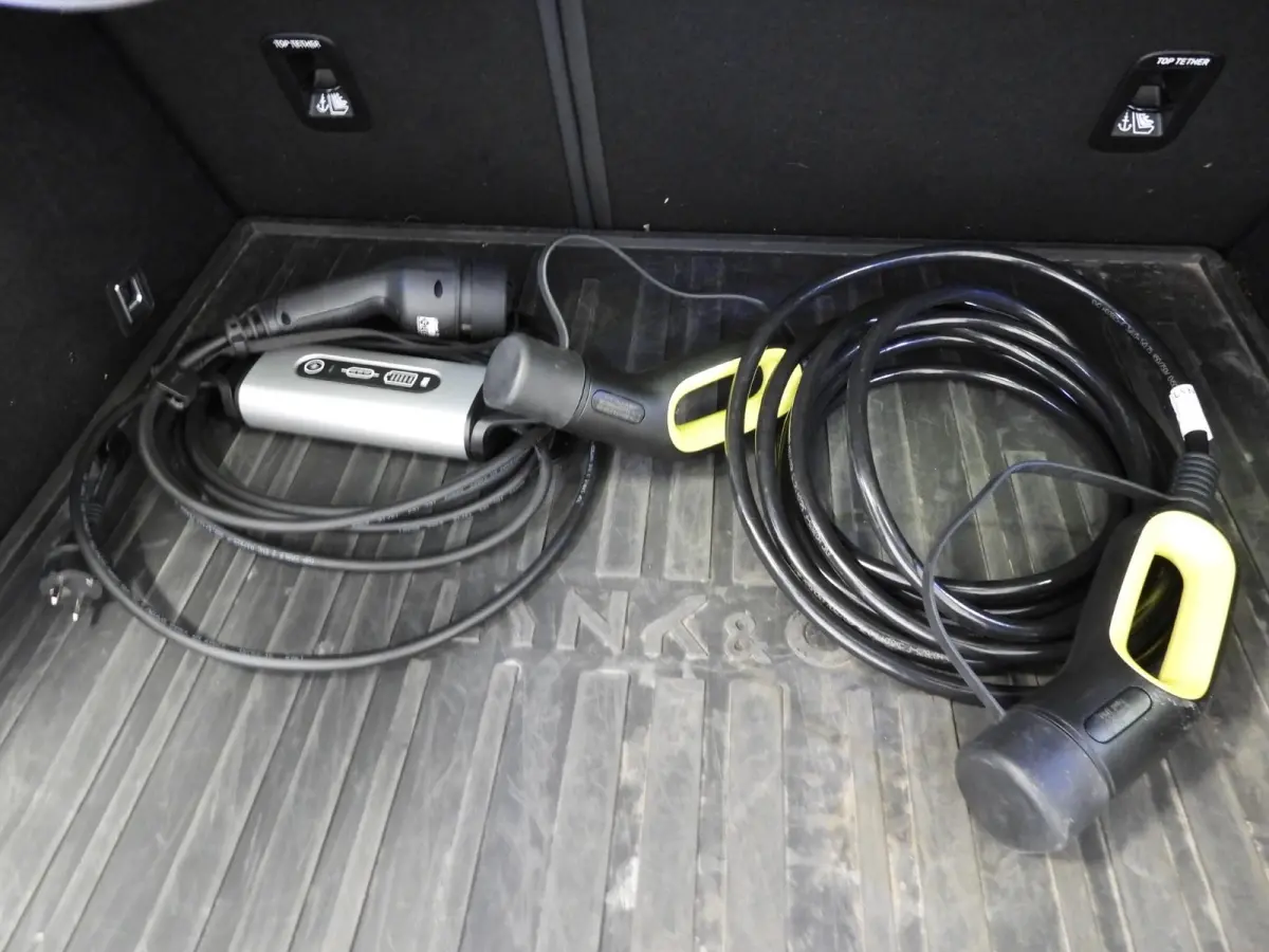 1.5 PHEV Plug-In ZWARTE HEMEL/360CAM/SCHUIFDAK/LED/20"LMV!