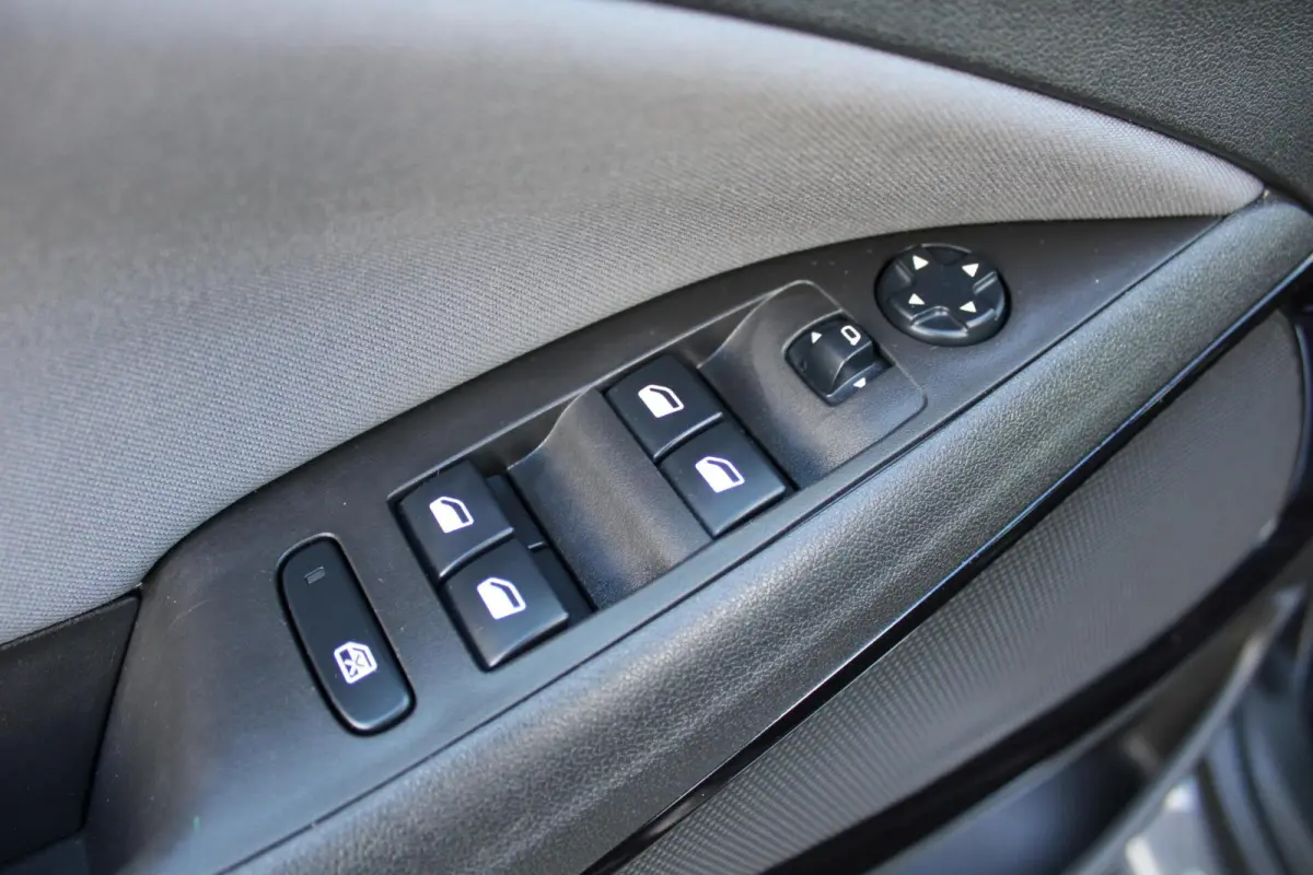 1.2 Turbo 120 Jaar Edition|Distributie Vervangen|Carplay|Airco|Inclusief winterset|