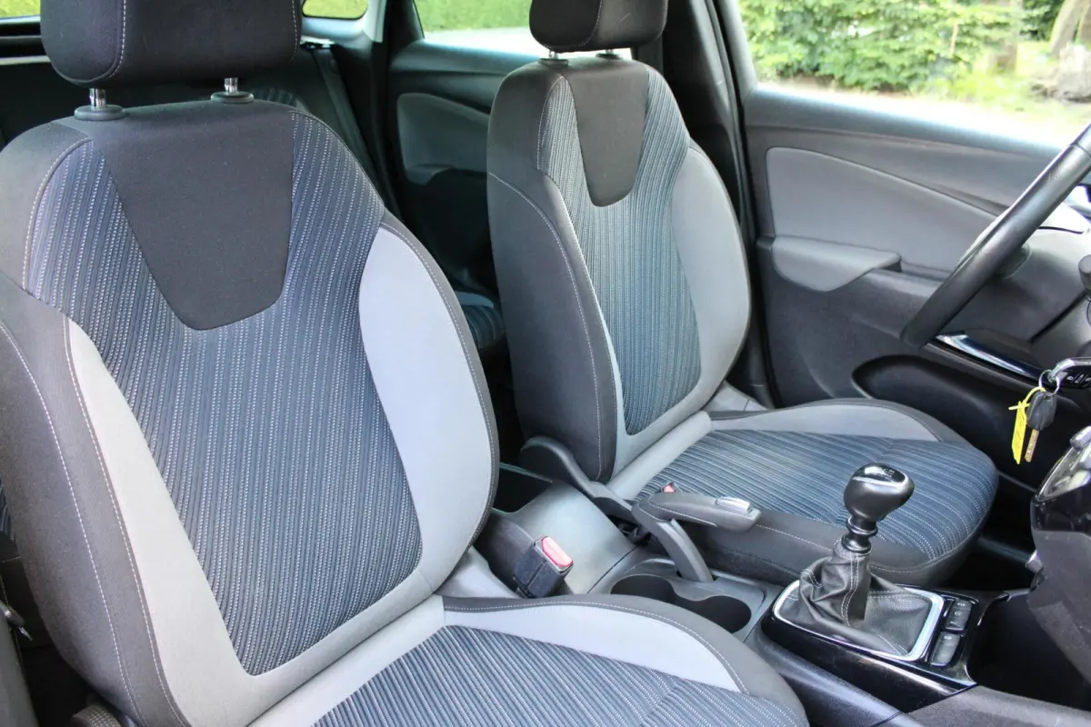 1.2 Turbo 120 Jaar Edition|Distributie Vervangen|Carplay|Airco|Inclusief winterset|
