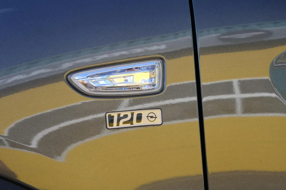 1.2 Turbo 120 Jaar Edition|Distributie Vervangen|Carplay|Airco|Inclusief winterset|