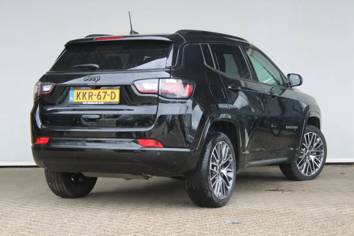 1.5T e-Hybrid S | Camera | Navigatie | ACC | Lederen bekleding | Keyless entry & Start | Full-LED |
