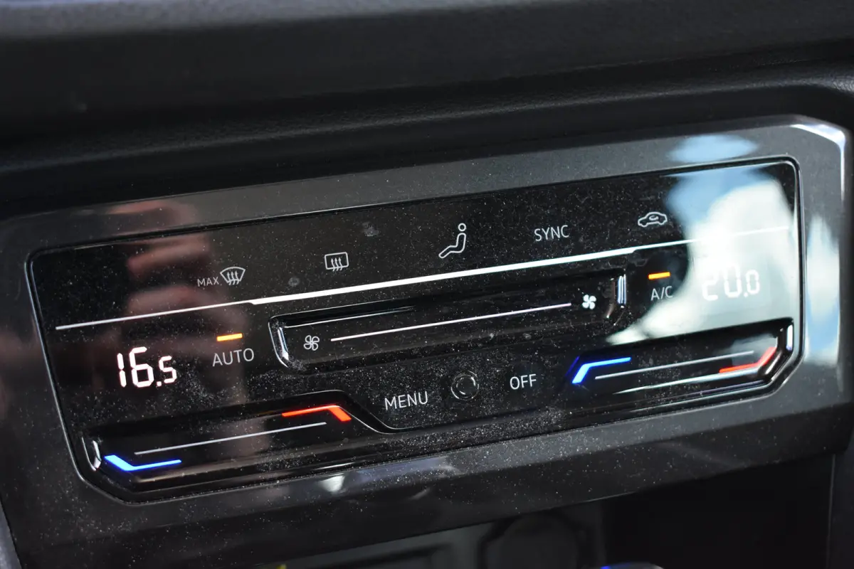 1.5 TSI 150PK R-Line Business+ DSG-7 | PANORAMA DAK | APP. CONNECT | CAMERA | NAVIGATIE | ADAPT. CRUISE | FULL LED | DAB+ | CLIMATE CONTROL