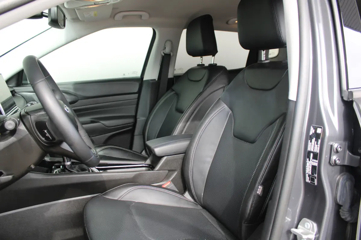 1.5T e-Hybrid S | Camera | Navigatie | Adaptieve cruise control | Stoelventilatie voor | Keyless Entry & Start | Full LED |