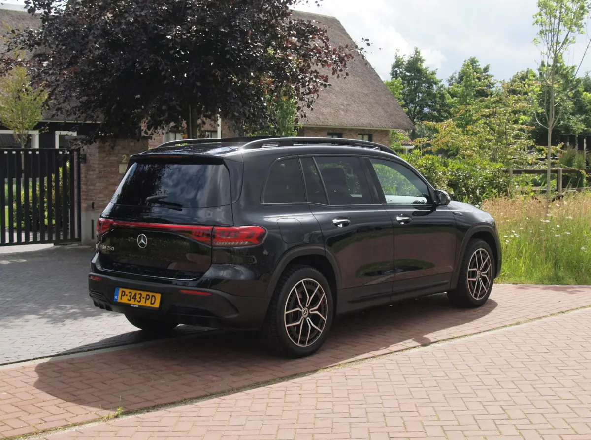 250 AMG Line 7 Persoons 67 kWh | SOH 94% | Panoramadak | 360 Camera | Burmester | Apple Carplay |