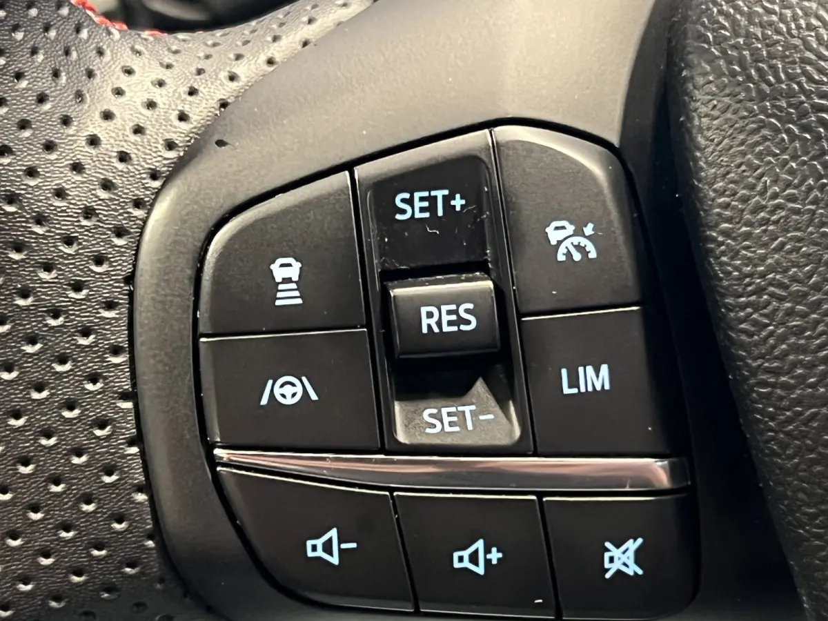 1.0 EcoBoost ST-Line | Parkeersensoren + Camera | Dodehoek detectie | Winterpakket |