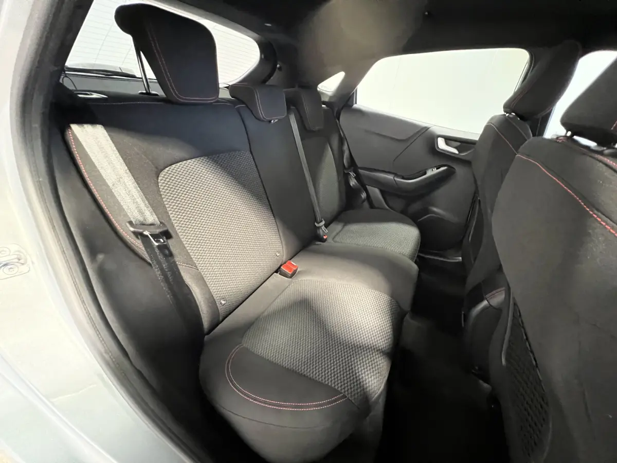 1.0 EcoBoost ST-Line | Parkeersensoren + Camera | Dodehoek detectie | Winterpakket |