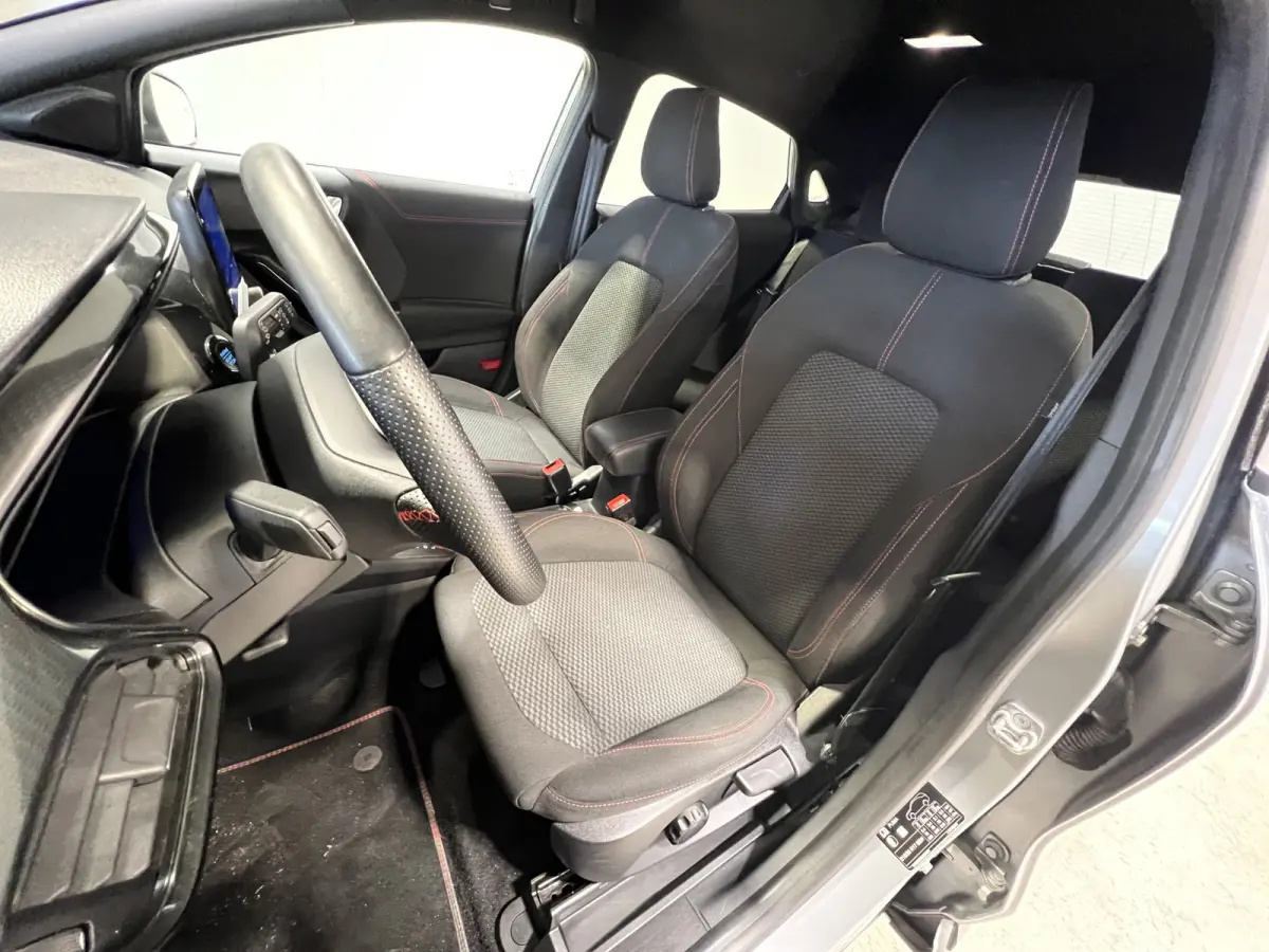 1.0 EcoBoost ST-Line | Parkeersensoren + Camera | Dodehoek detectie | Winterpakket |