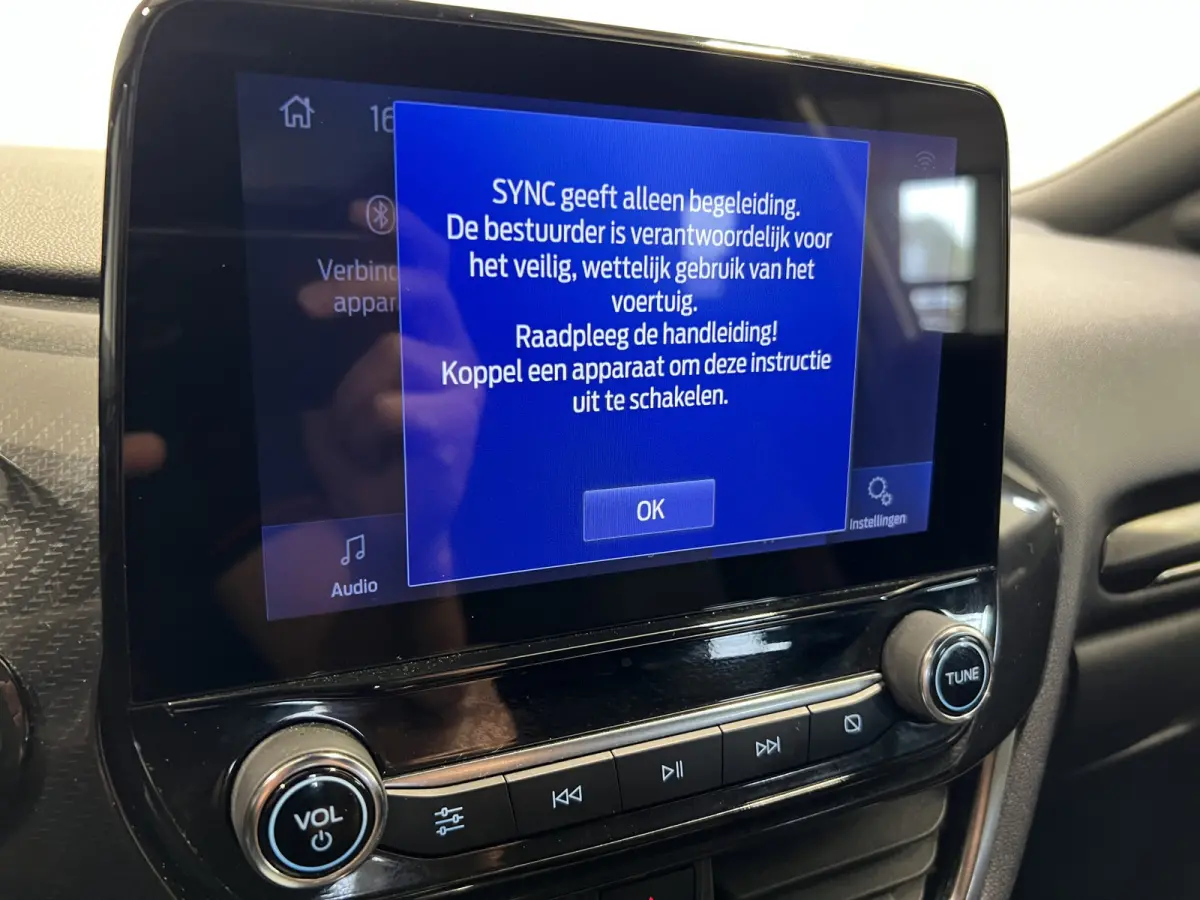 1.0 EcoBoost ST-Line | Parkeersensoren + Camera | Dodehoek detectie | Winterpakket |