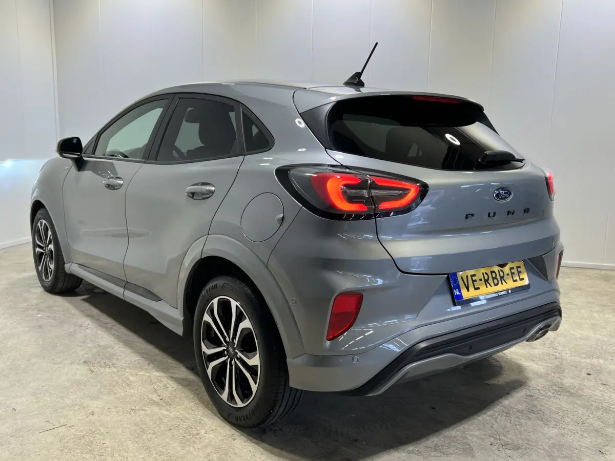 1.0 EcoBoost ST-Line | Parkeersensoren + Camera | Dodehoek detectie | Winterpakket |