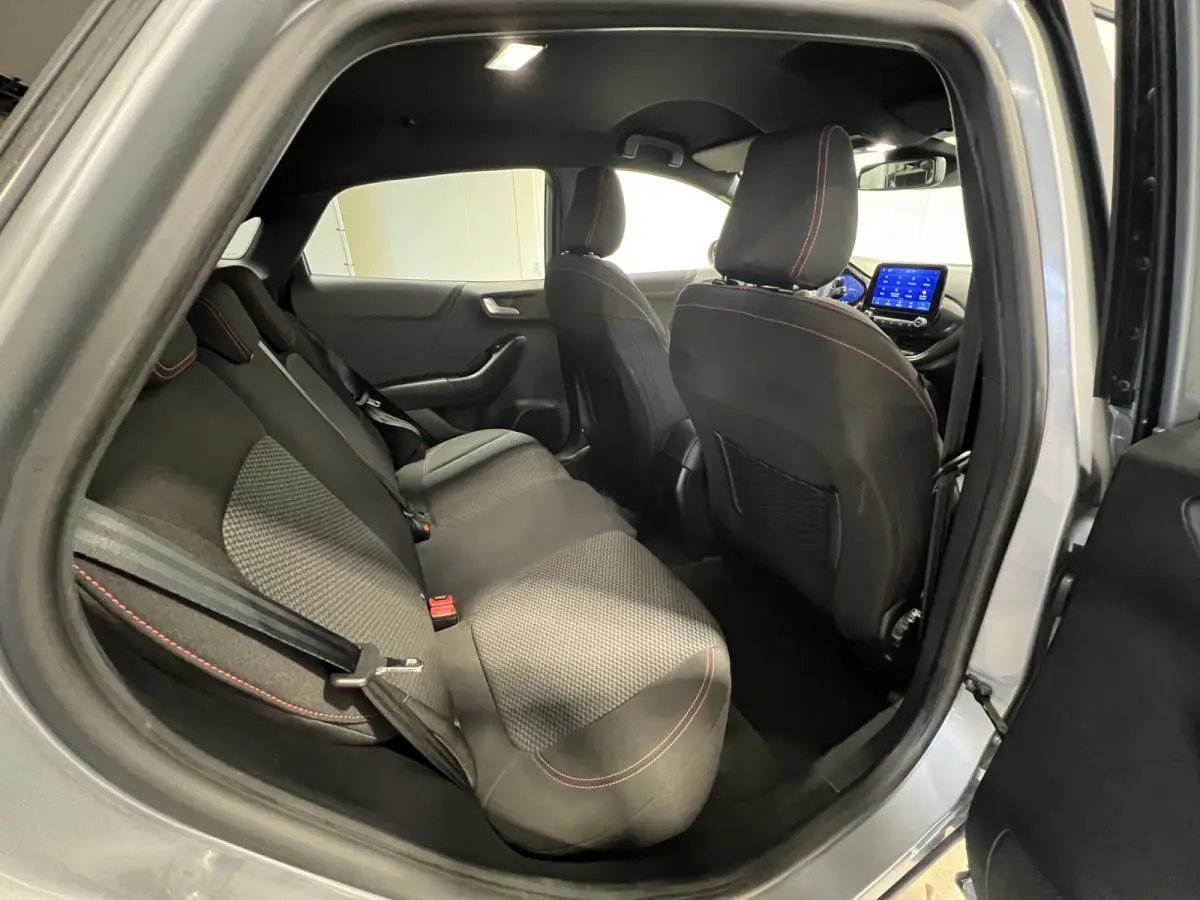 1.0 EcoBoost ST-Line | Parkeersensoren + Camera | Dodehoek detectie | Winterpakket |