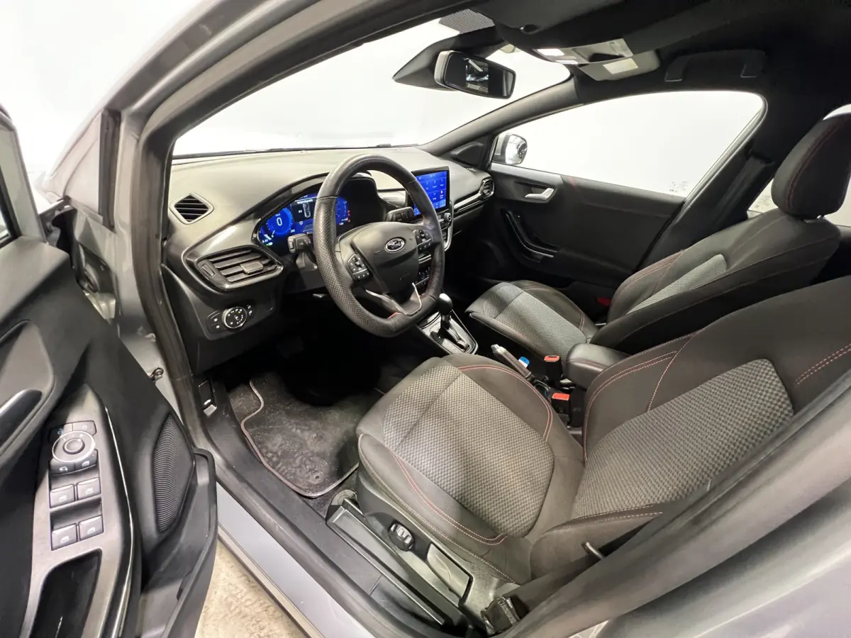 1.0 EcoBoost ST-Line | Parkeersensoren + Camera | Dodehoek detectie | Winterpakket |