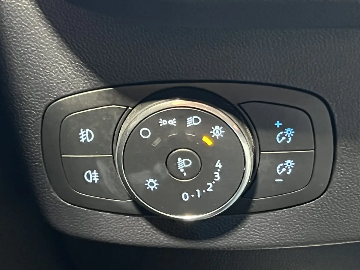 1.0 EcoBoost ST-Line | Parkeersensoren + Camera | Dodehoek detectie | Winterpakket |