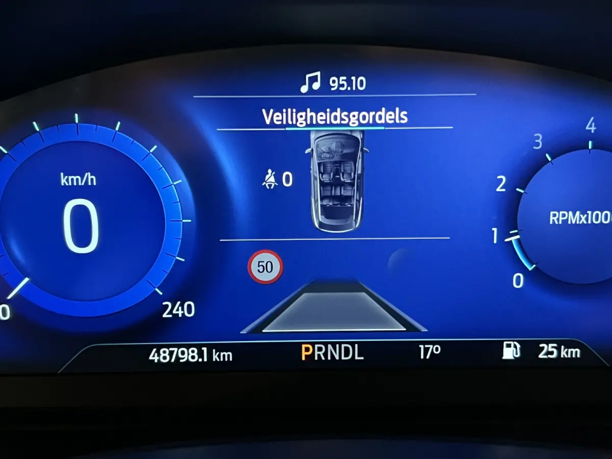 1.0 EcoBoost ST-Line | Parkeersensoren + Camera | Dodehoek detectie | Winterpakket |