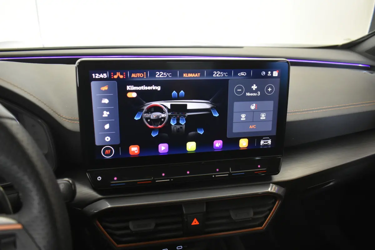 VZ 245PK Black Ed El AKlep Cupra Stuur 360ºCamera