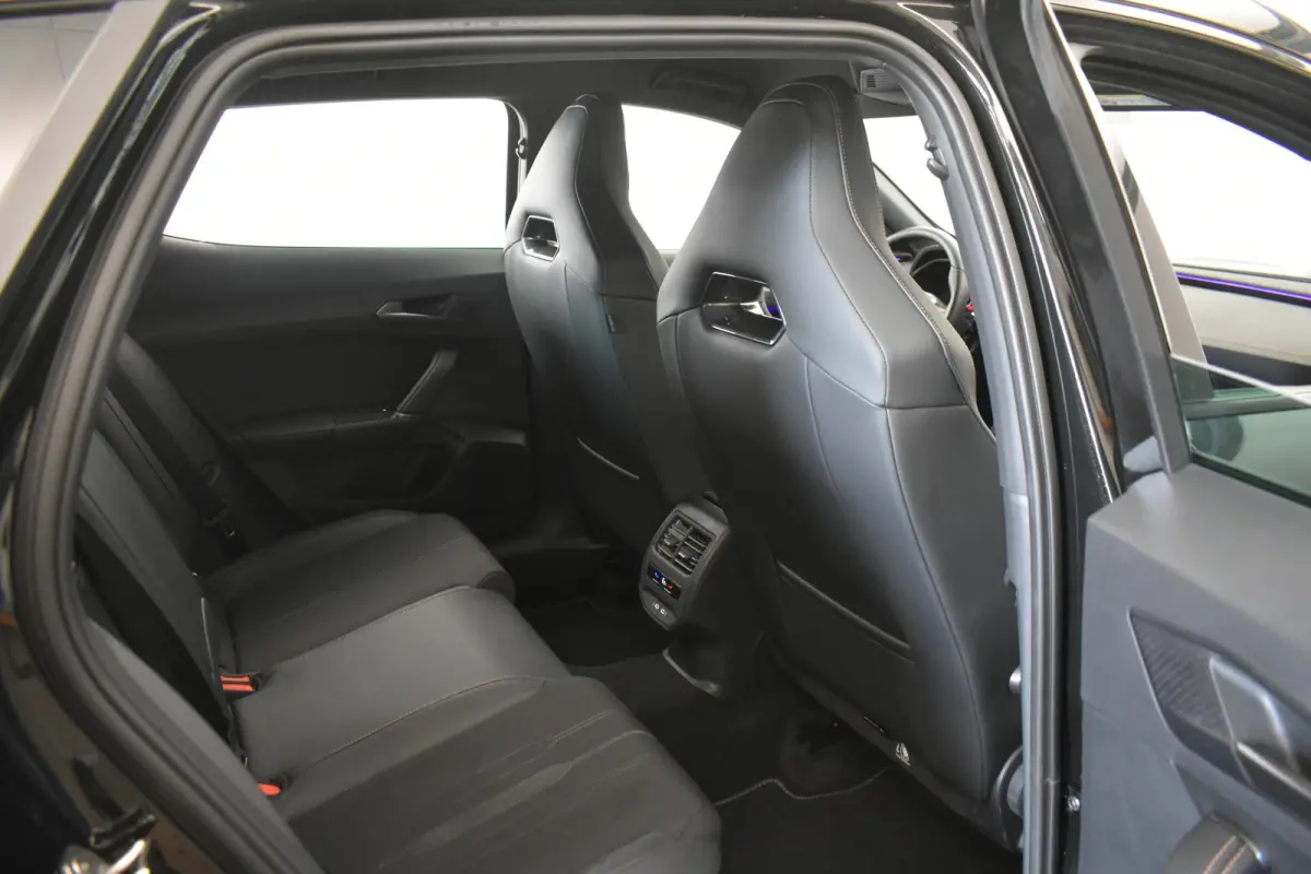 VZ 245PK Black Ed El AKlep Cupra Stuur 360ºCamera