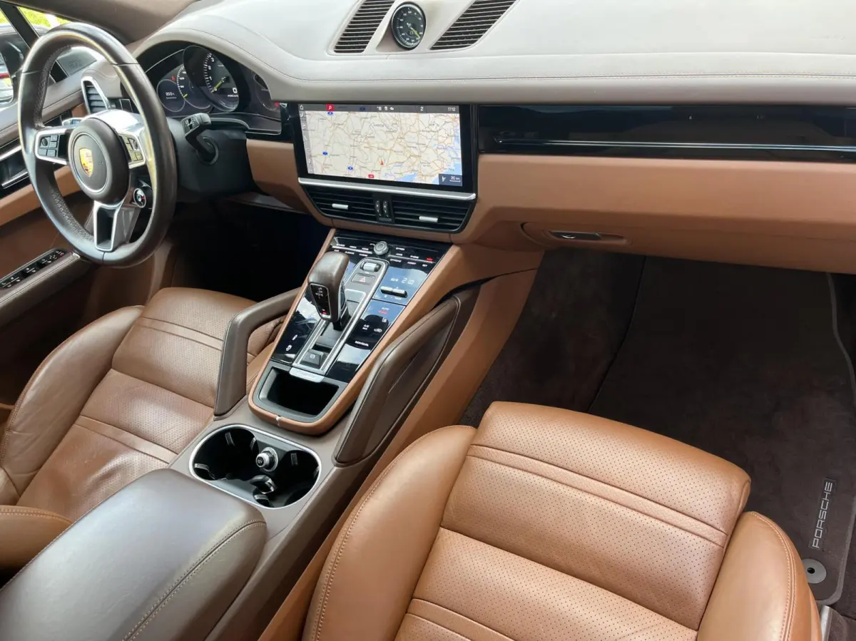 3.0 E-Hybrid 463PK PANO+CARPLAY+CHRONO+TREKH