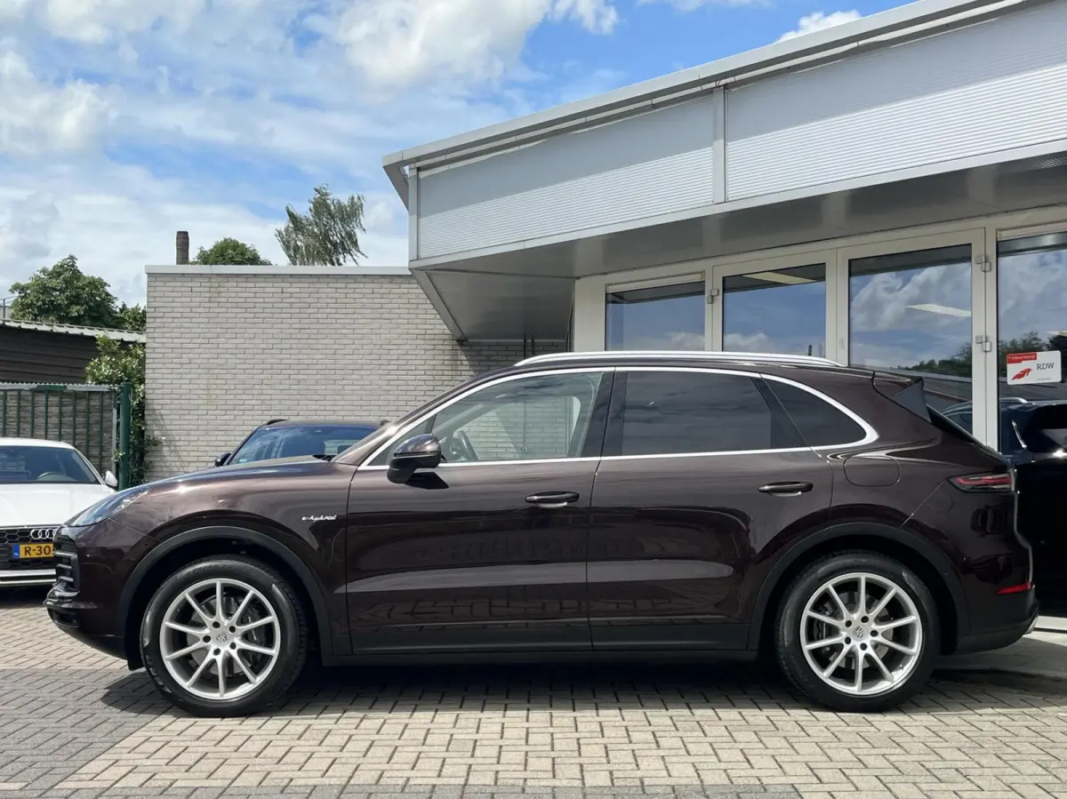 3.0 E-Hybrid 463PK PANO+CARPLAY+CHRONO+TREKH