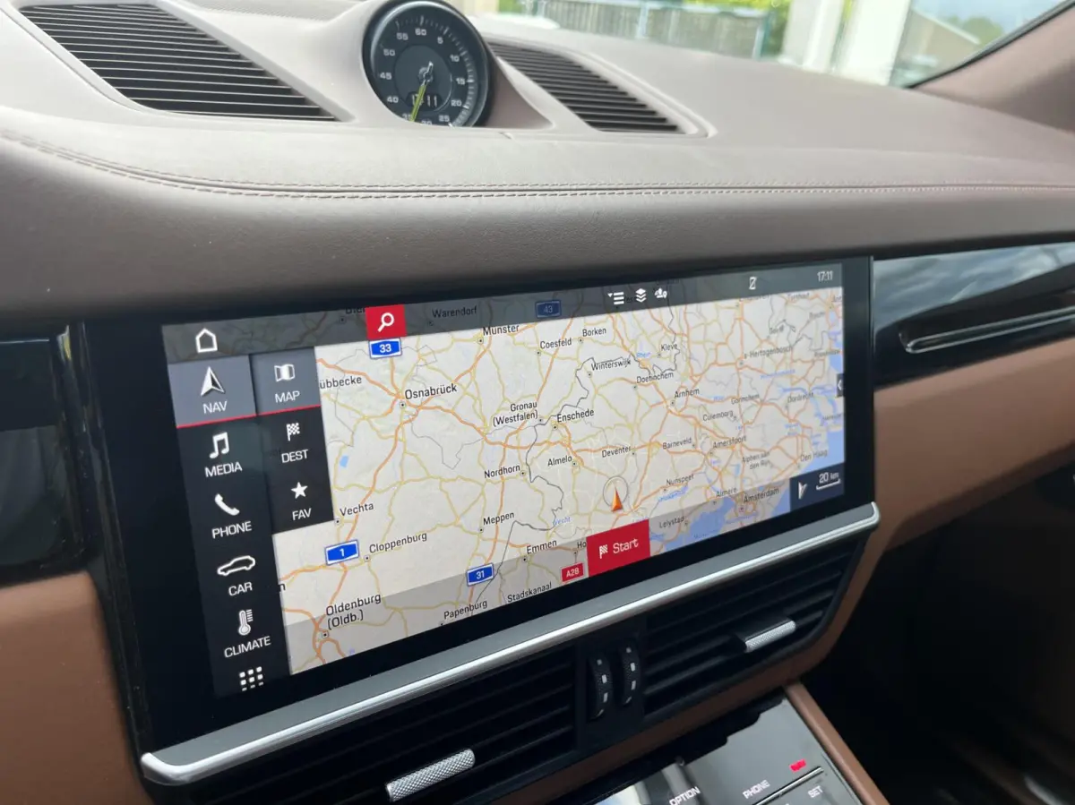 3.0 E-Hybrid 463PK PANO+CARPLAY+CHRONO+TREKH