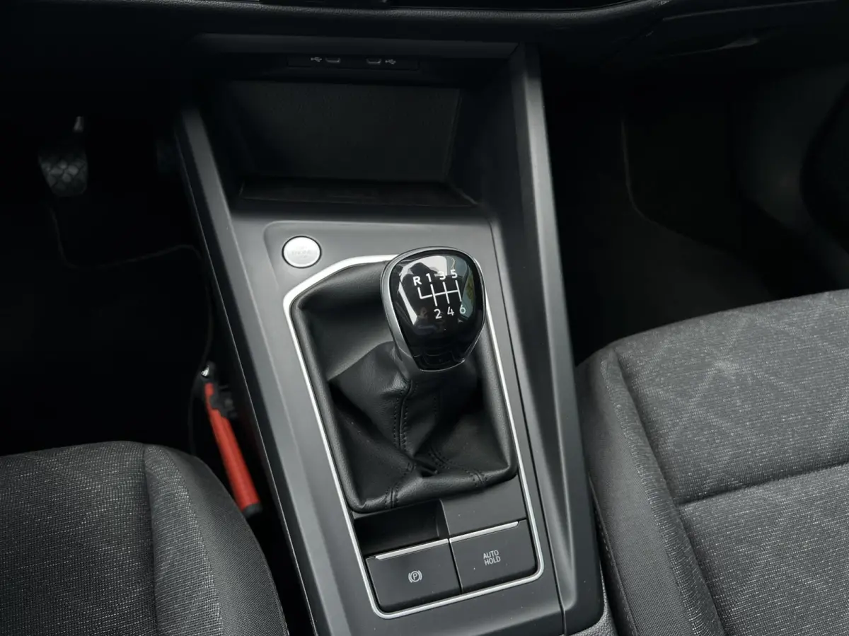 1.0 TSI Life CARPLAY | ADAPT.CRUISE | DIGI.DAHSB | NAV | LED | PDC | LMV