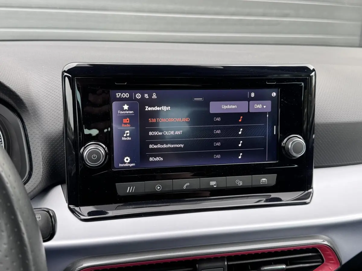 1.0 TSI FR Dealer Ondh|Carplay|Camera|Ambient