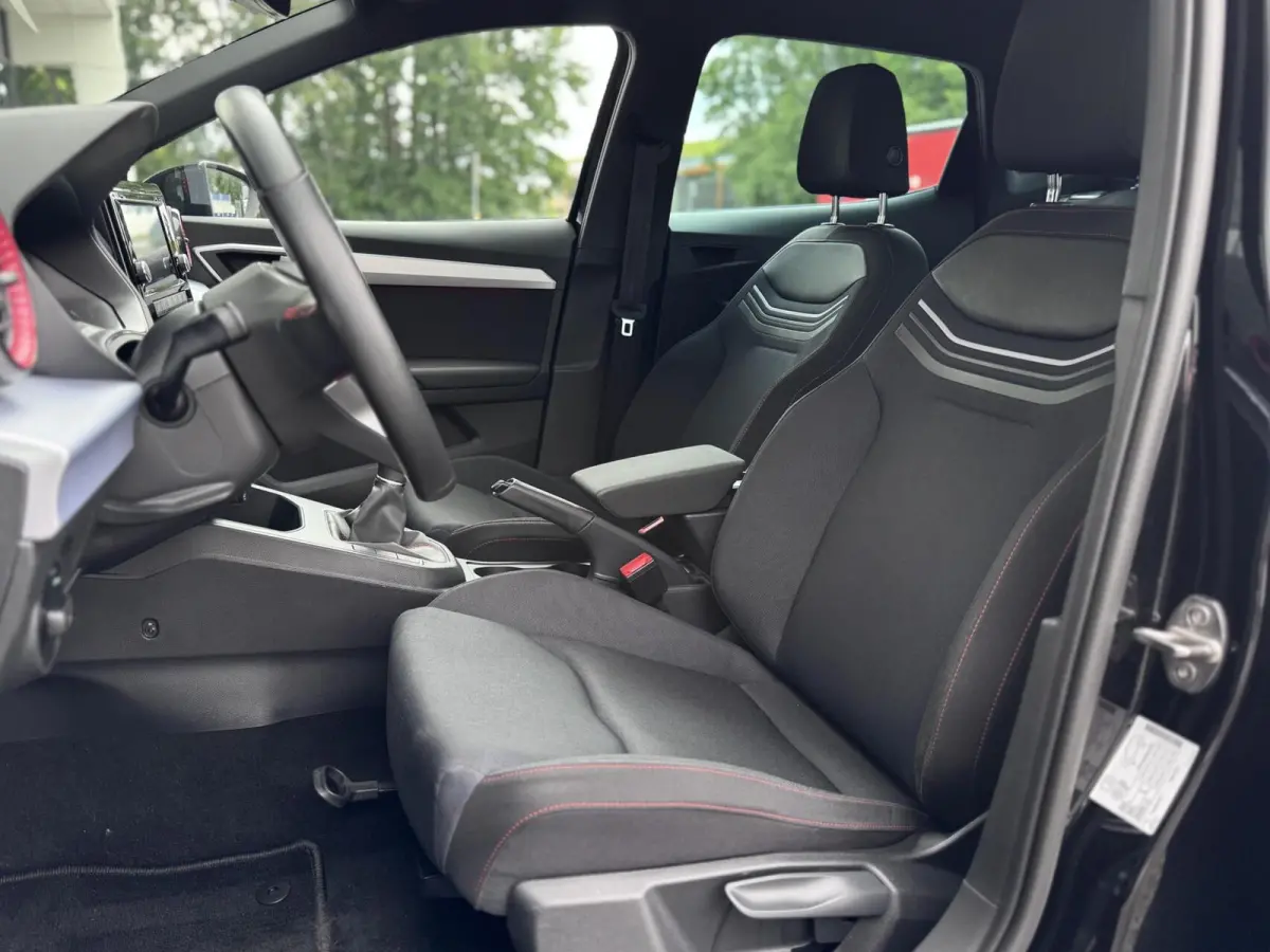 1.0 TSI FR Dealer Ondh|Carplay|Camera|Ambient