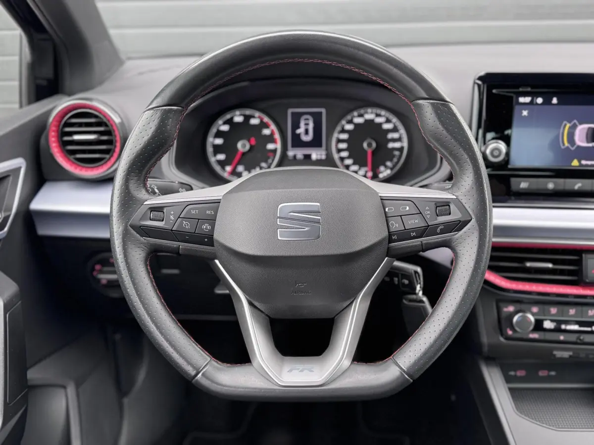 1.0 TSI FR Dealer Ondh|Carplay|Camera|Ambient
