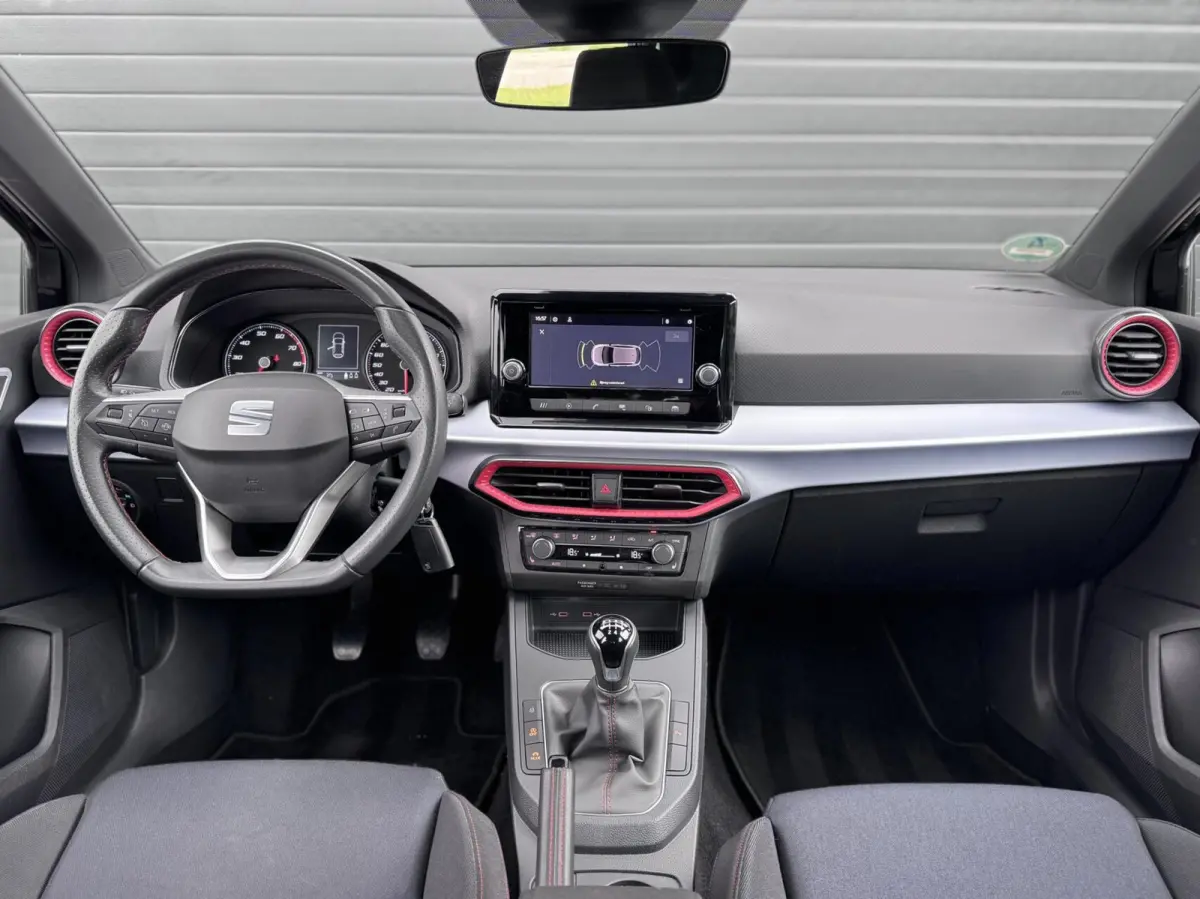 1.0 TSI FR Dealer Ondh|Carplay|Camera|Ambient