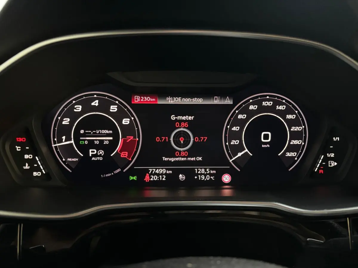 RSQ3 Automaat 2.5 TFSI 400PK Quattro Daytona Grey, Black Pakket, Alcantara/Half Leder, Schuifdak, 21inch, Trekhaak