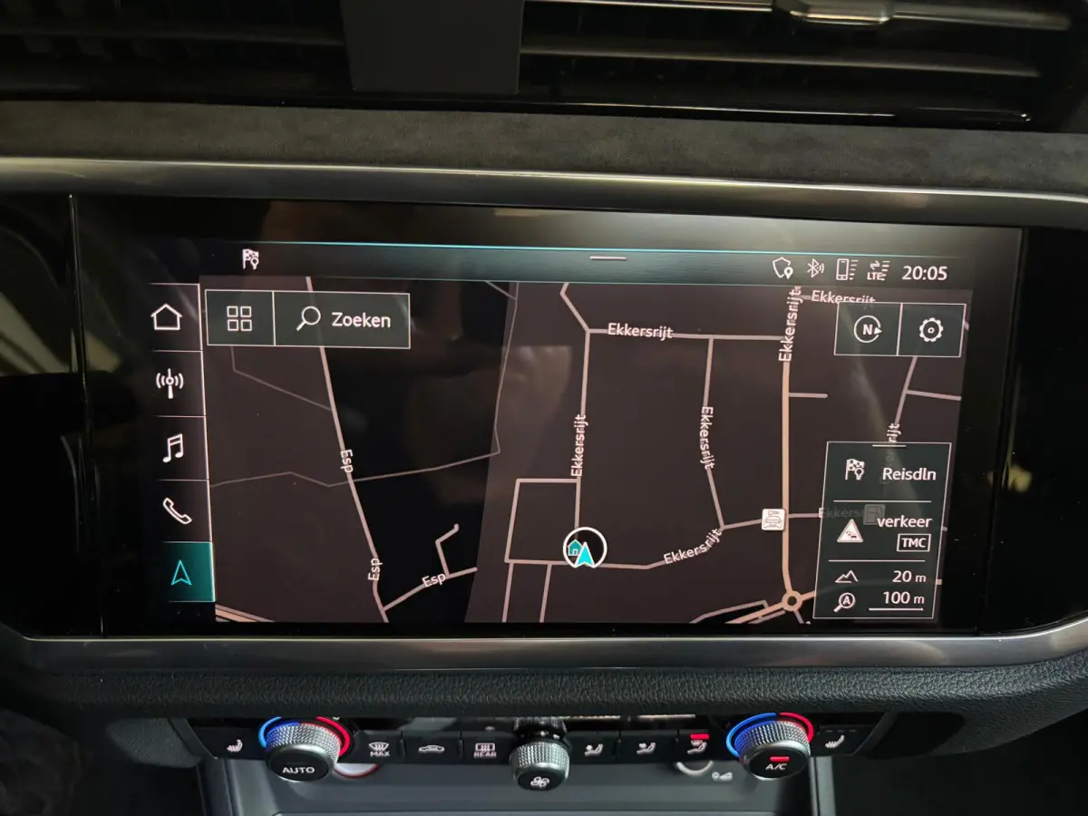 RSQ3 Automaat 2.5 TFSI 400PK Quattro Daytona Grey, Black Pakket, Alcantara/Half Leder, Schuifdak, 21inch, Trekhaak