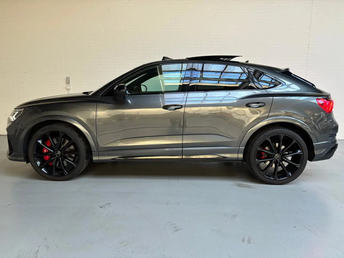 RSQ3 Automaat 2.5 TFSI 400PK Quattro Daytona Grey, Black Pakket, Alcantara/Half Leder, Schuifdak, 21inch, Trekhaak