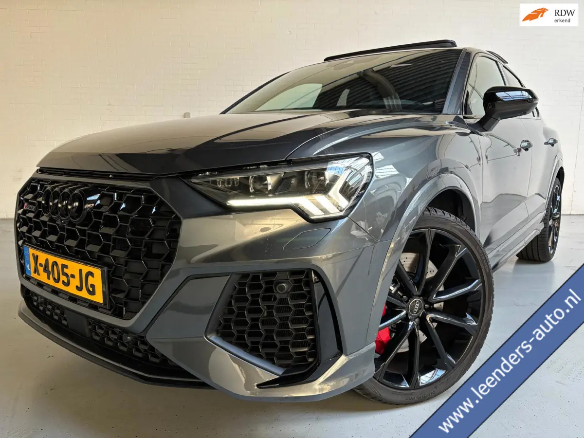 RSQ3 Automaat 2.5 TFSI 400PK Quattro Daytona Grey, Black Pakket, Alcantara/Half Leder, Schuifdak, 21inch, Trekhaak